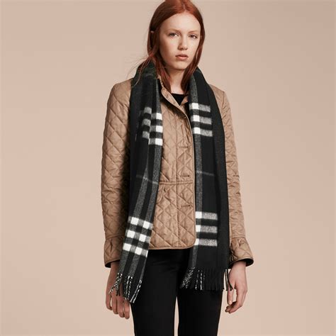 Burberry Check Cashmere Scarf in Black 